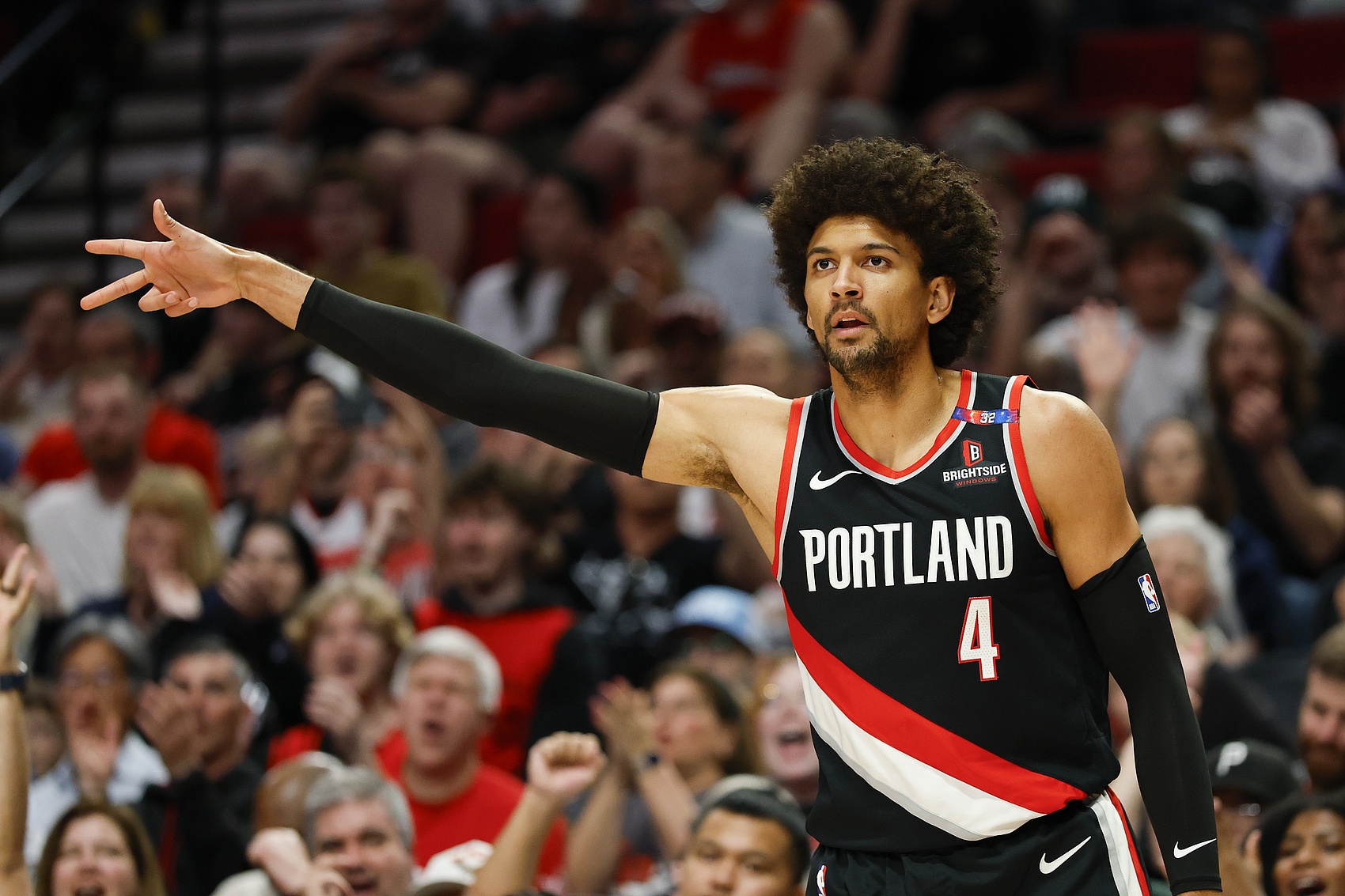 场均2.5断但仅出战4场！美记：塞布尔正在与开拓者协商买断合同